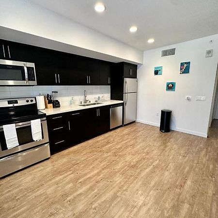 Studios Universal 10 Min Drive Free Parking And Wifi Лос Анджелис Екстериор снимка