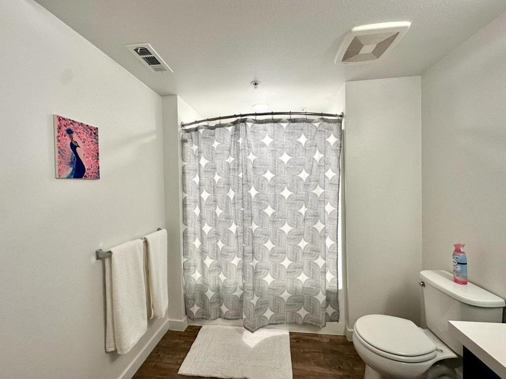 Studios Universal 10 Min Drive Free Parking And Wifi Лос Анджелис Екстериор снимка