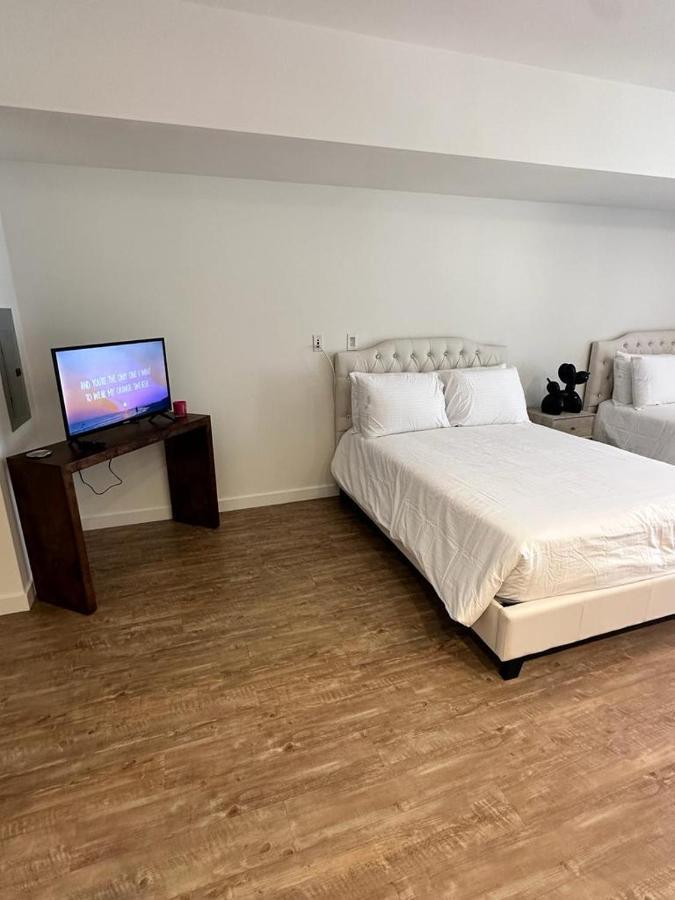 Studios Universal 10 Min Drive Free Parking And Wifi Лос Анджелис Екстериор снимка